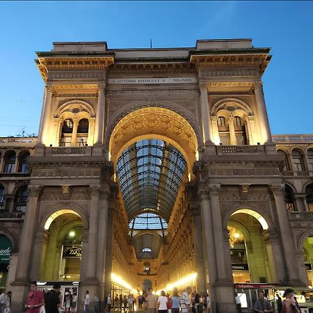 Gardone Apartment - Ampio Appartamento Con 2 Camere Da Letto - Comodo Per Duomo! Milánó Kültér fotó