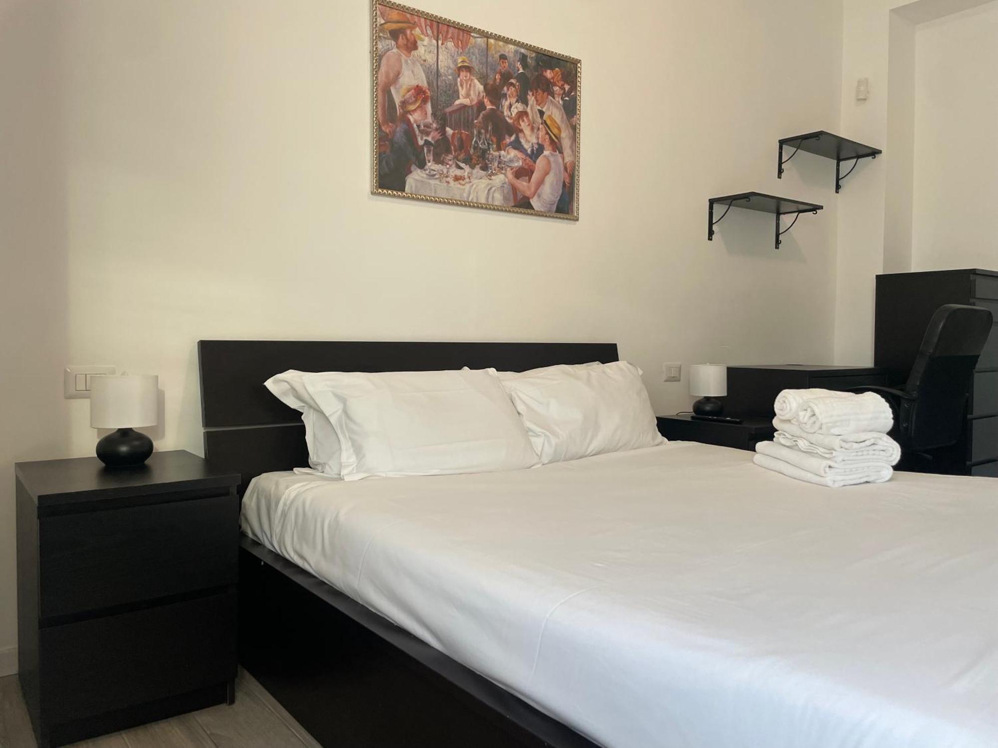 Gardone Apartment - Ampio Appartamento Con 2 Camere Da Letto - Comodo Per Duomo! Milánó Kültér fotó