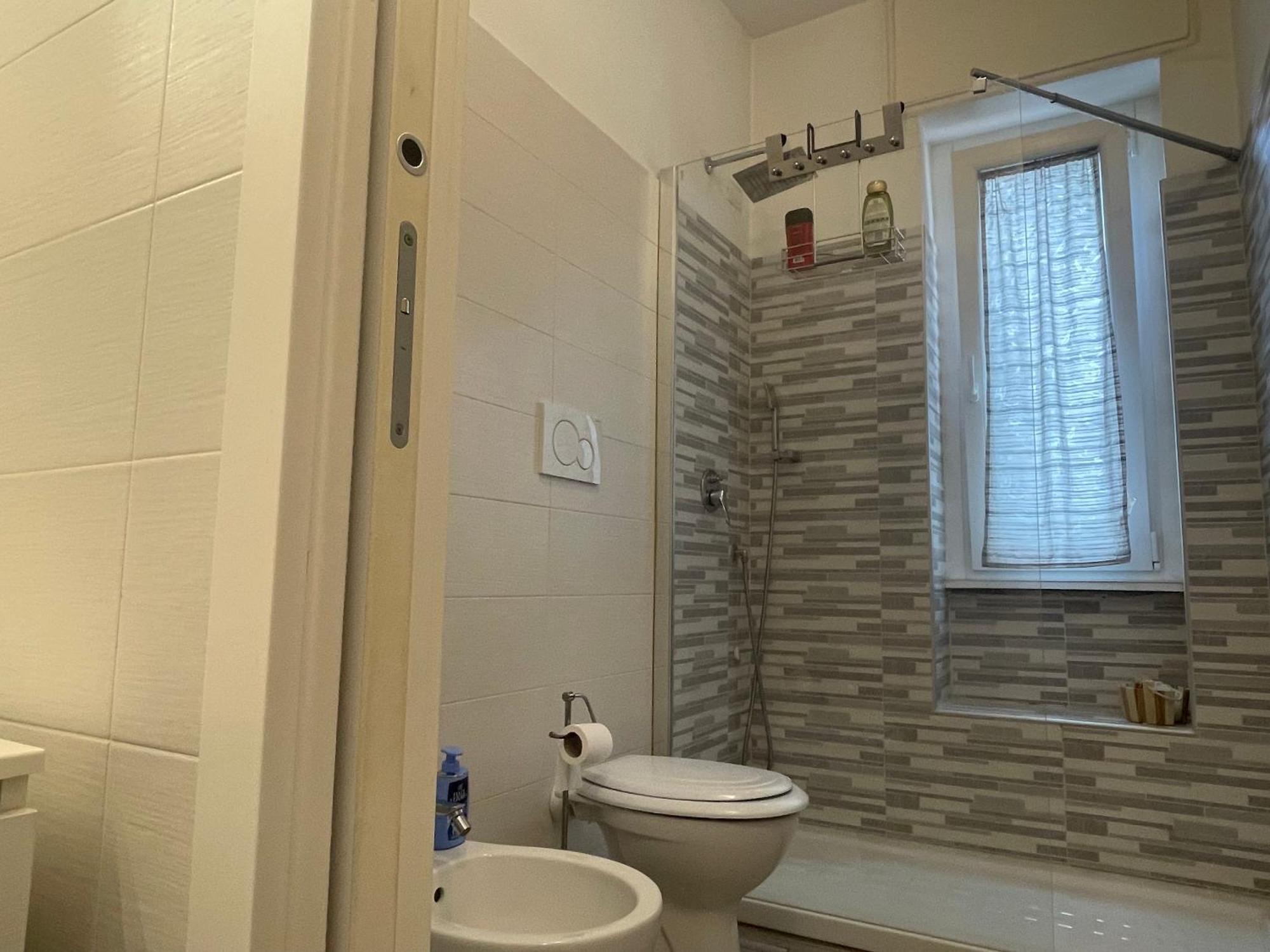 Gardone Apartment - Ampio Appartamento Con 2 Camere Da Letto - Comodo Per Duomo! Milánó Kültér fotó